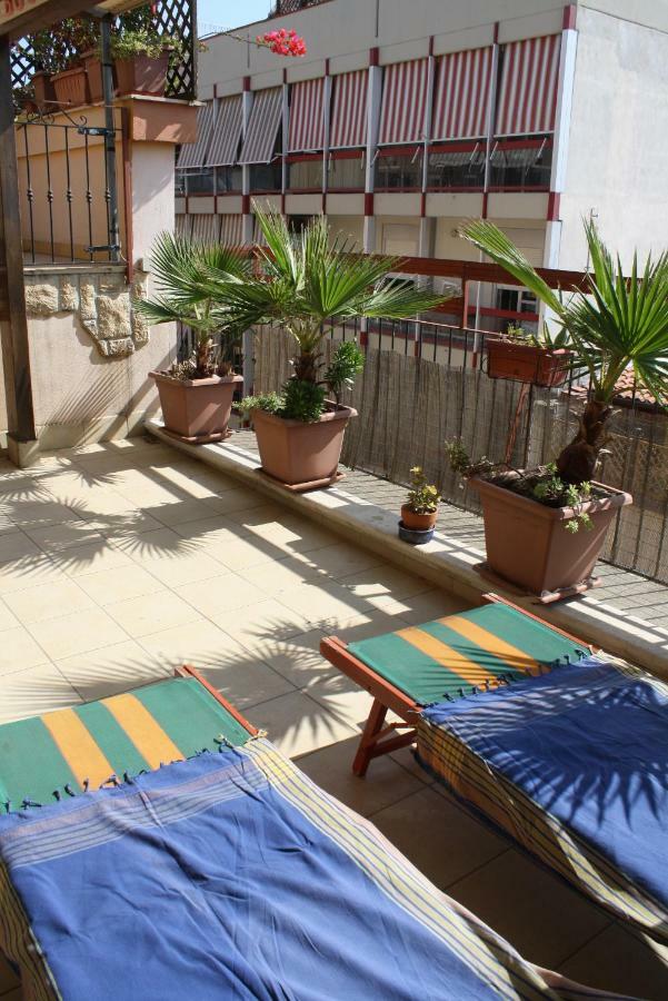 Casa-B&B Bouganville Attico 85 Mq Barletta Exterior photo